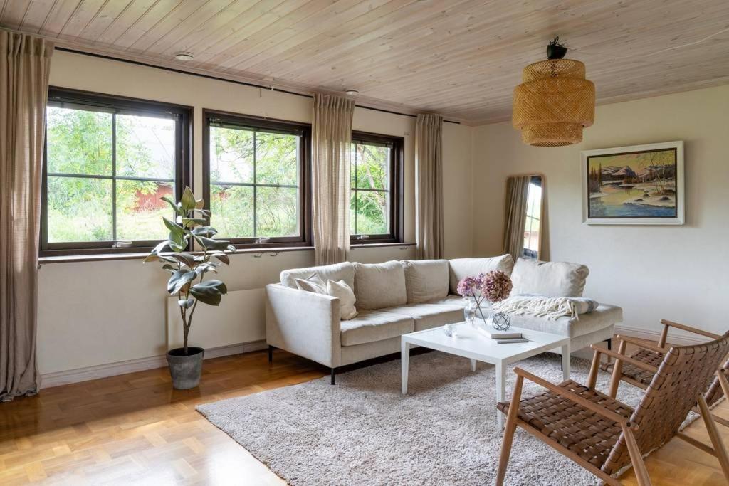 A Countryside Villa Close To Uppsala! Eksteriør billede